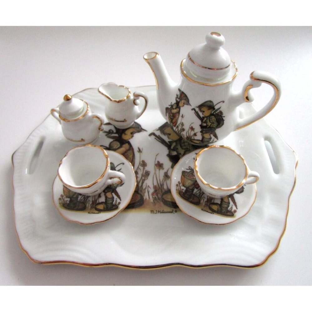 MJ Hummel Germany - Reutter Porzellan - Miniature Doll Porcelain Tea Set - VTG
